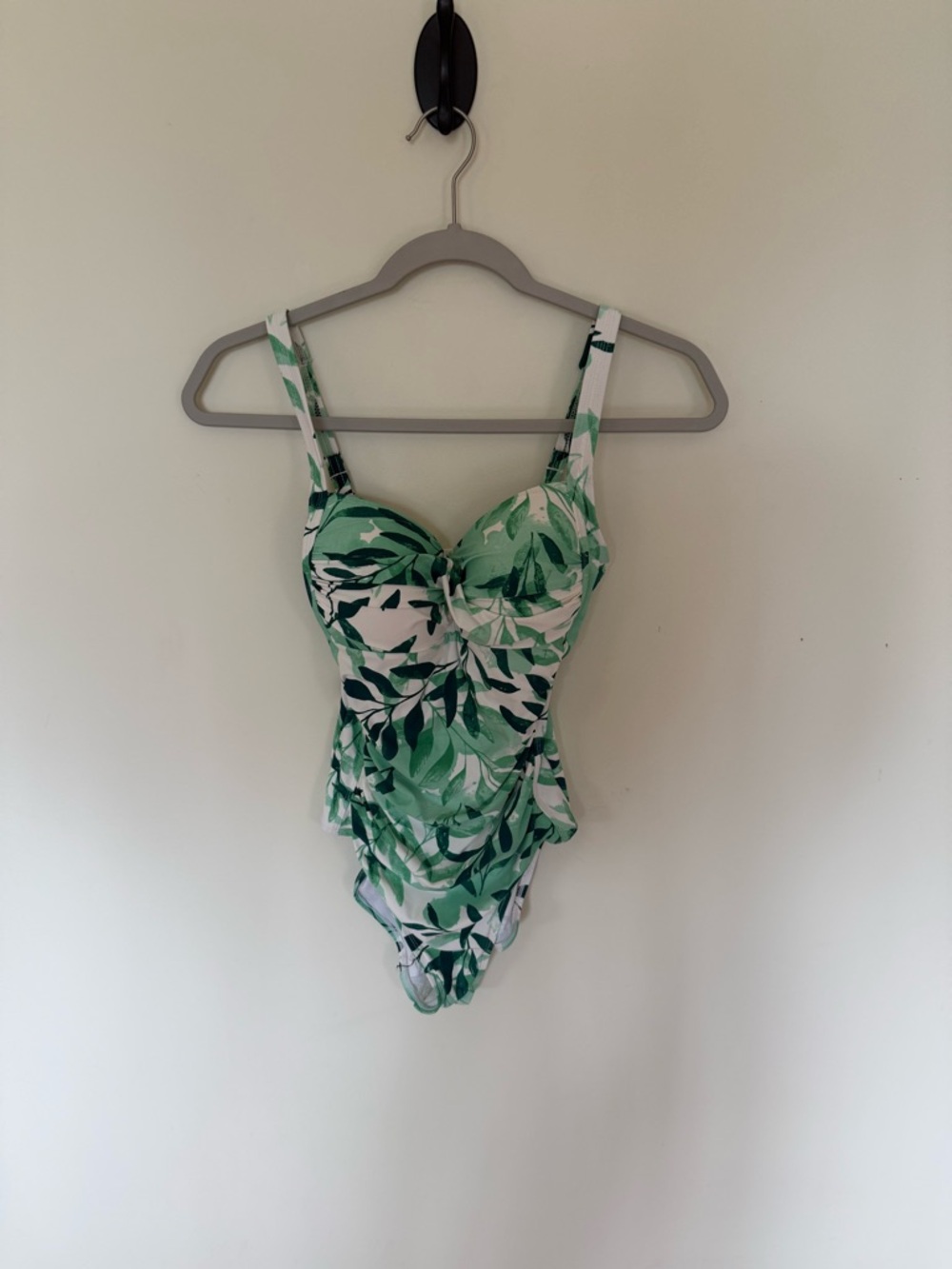 Green Leaf-Print One-Piece Swimsuit